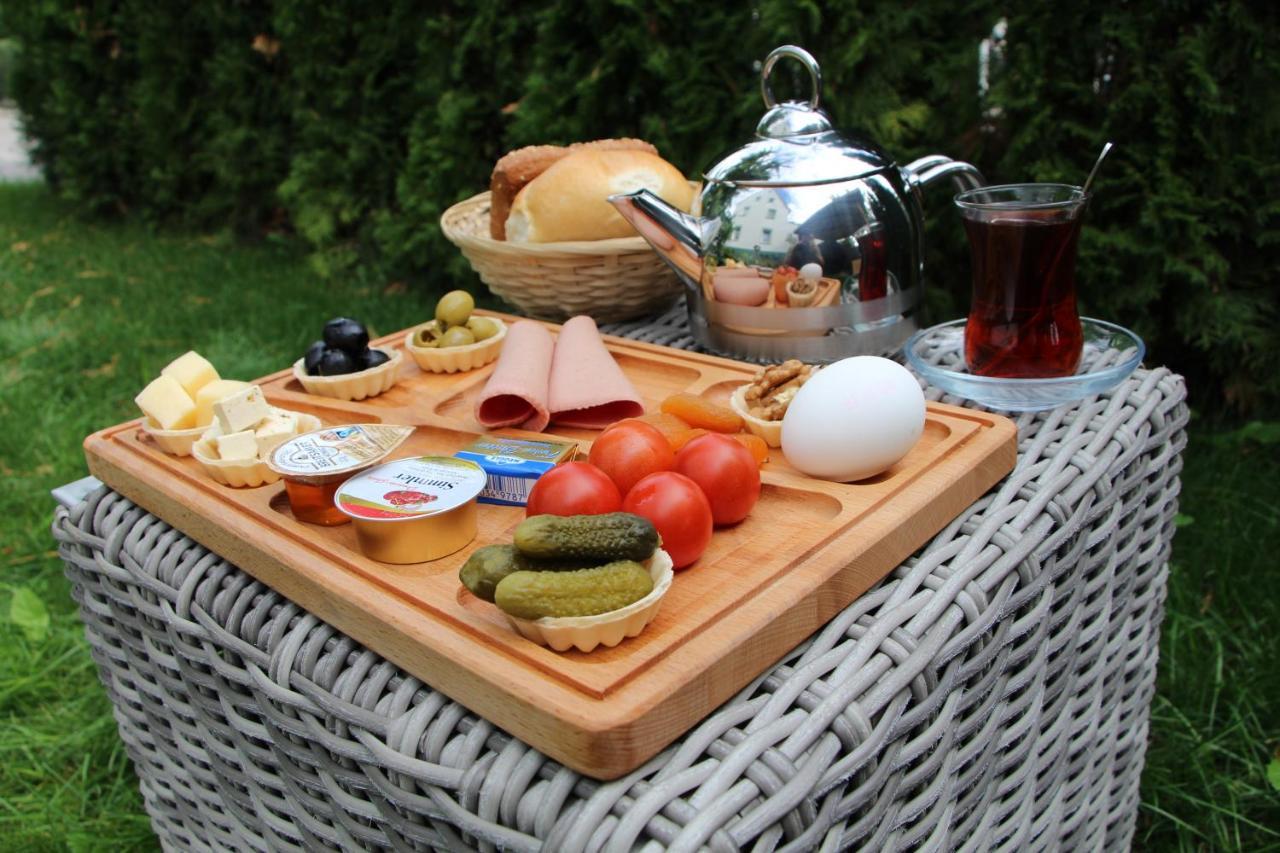 Ermis Apartments Метцинген Экстерьер фото